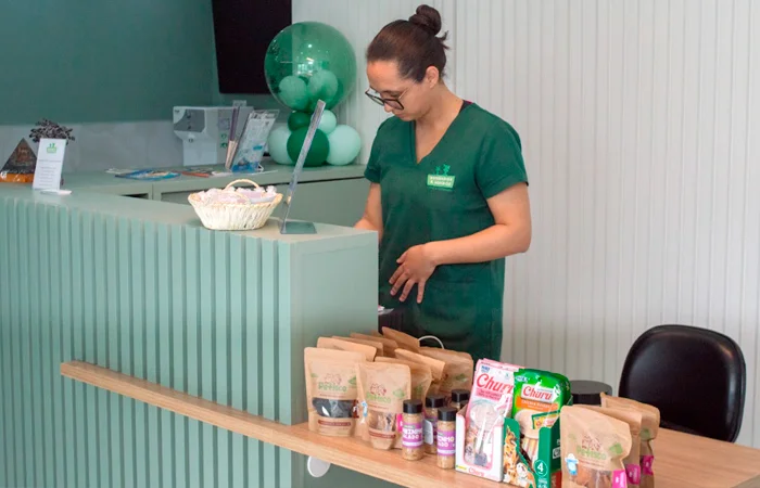 Recepção da Clínica Veterinária Rosnados e Miados em Mogi das Cruzes